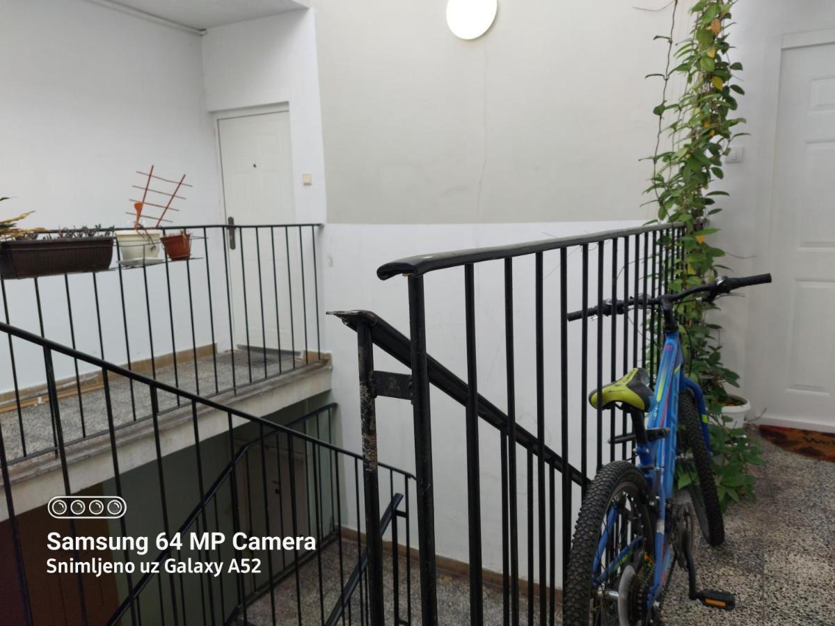 Apartment Daca Stan ベオグラード エクステリア 写真